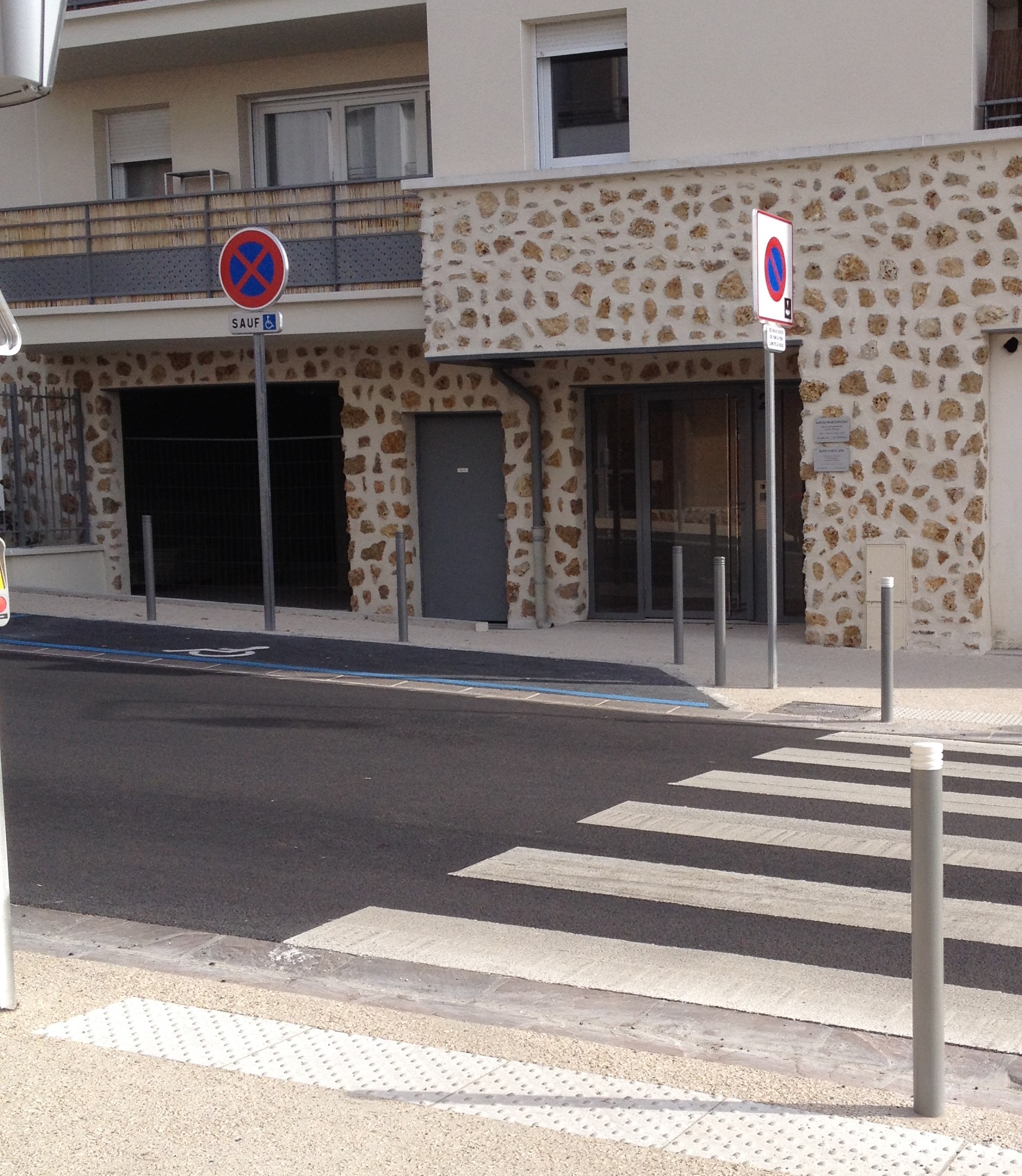 Enter cabinet 2img 0130