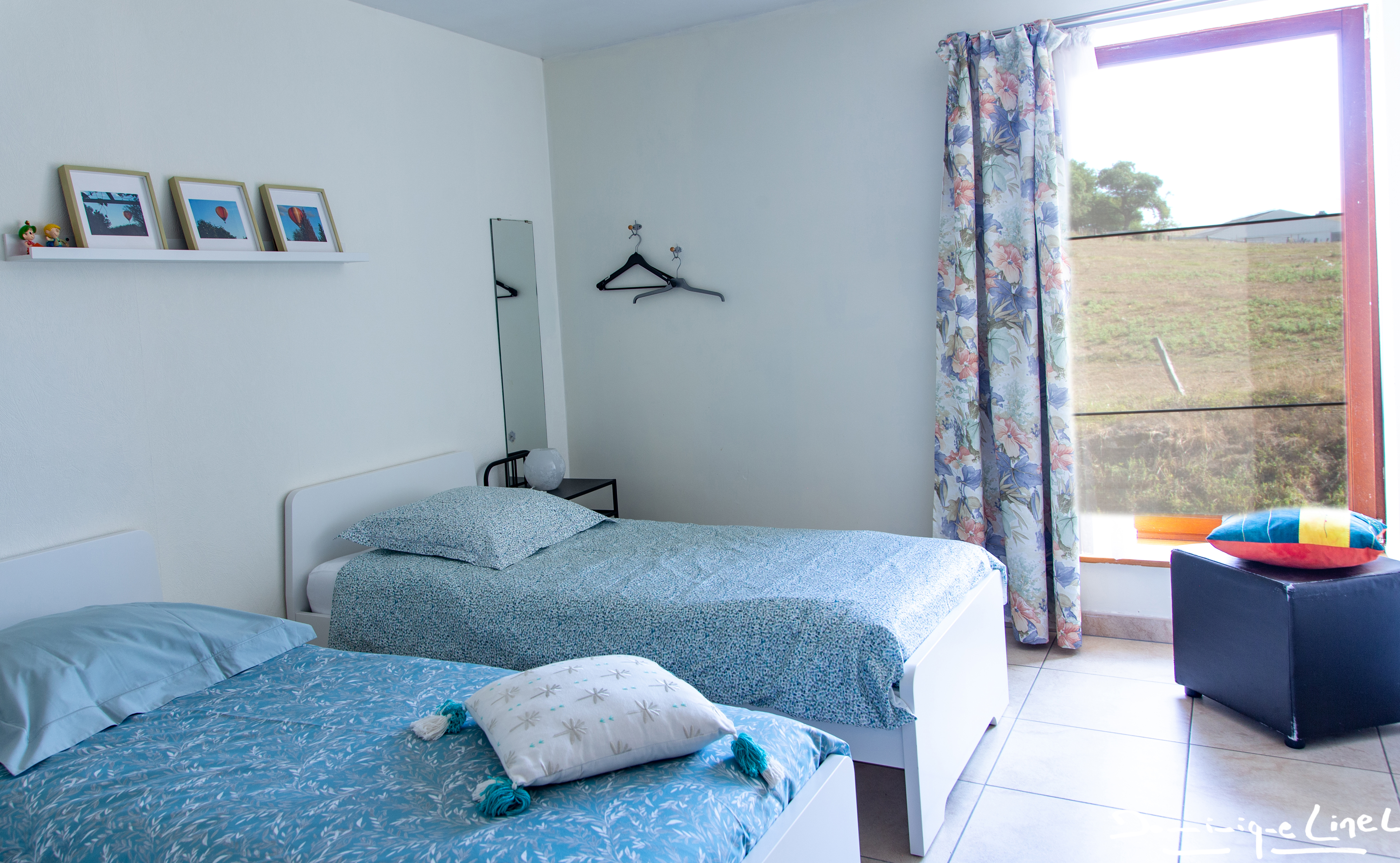 Chambre avec 2 lits simples dans le gîte "Au Balcon de la Gaume" 