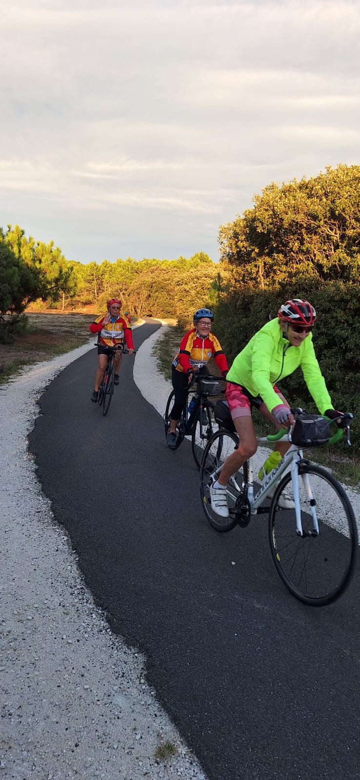 B4063963 5b17 4d5b 952d ac91960812f5