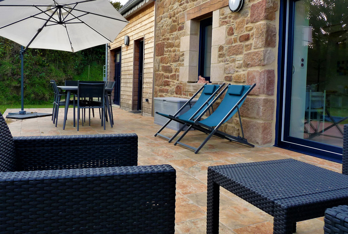 02 location cote de granit rose les gites du radome orion