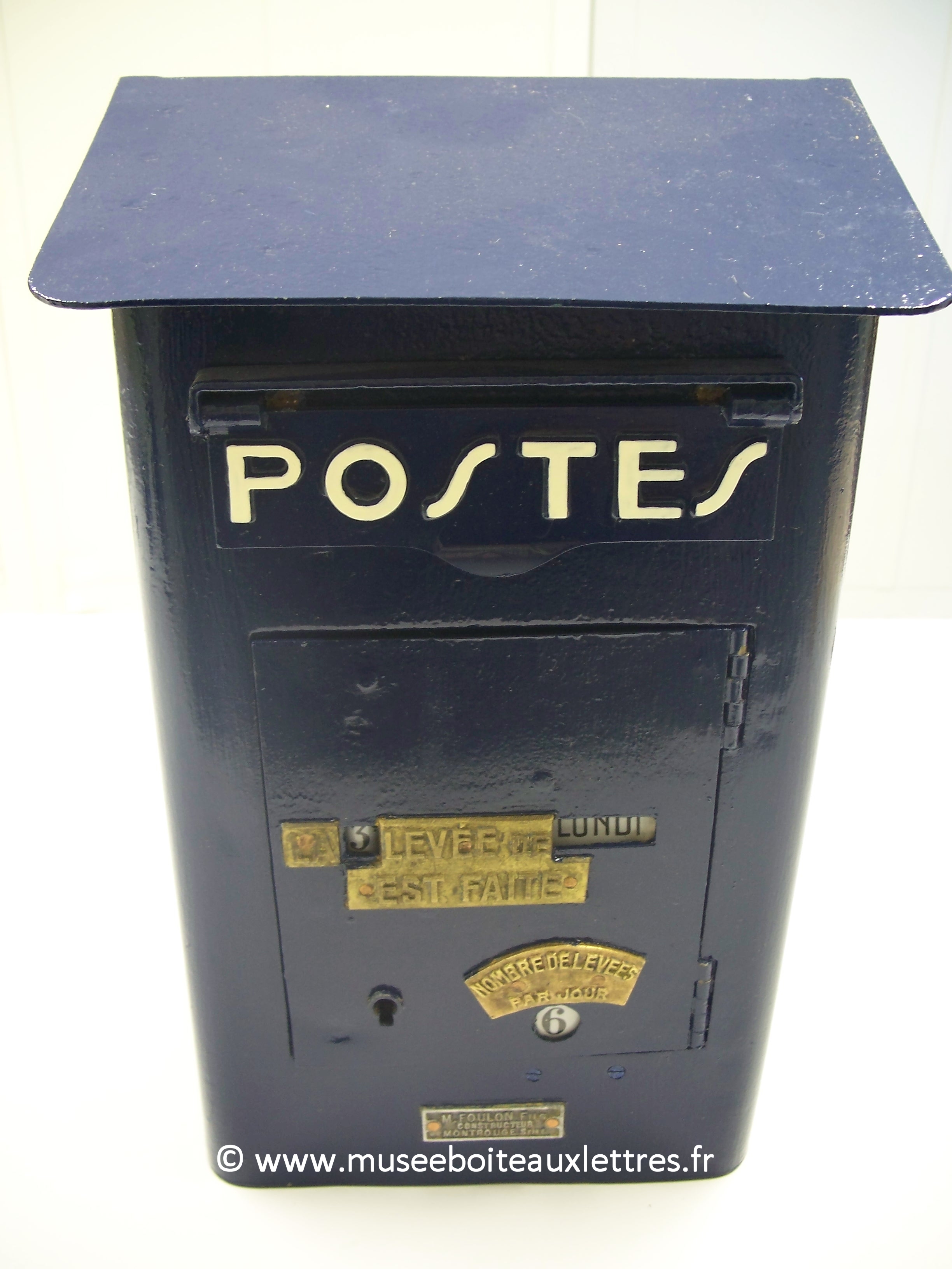 boite aux lettres PTT Foulon poste automobile rurale (PAR)