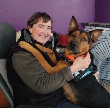 Ed2022 11 25 prince adopted here with new mum who had also adopted moon border