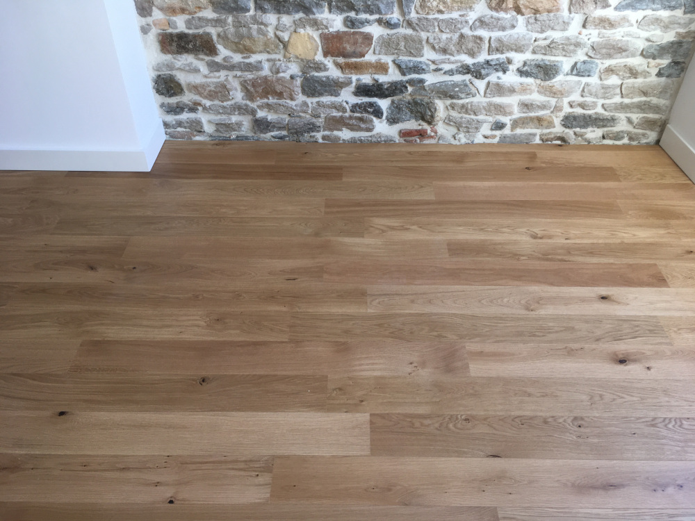 Pose d'un parquet contrecollé de la marque BerryAlloc par la menuiserie FIXART