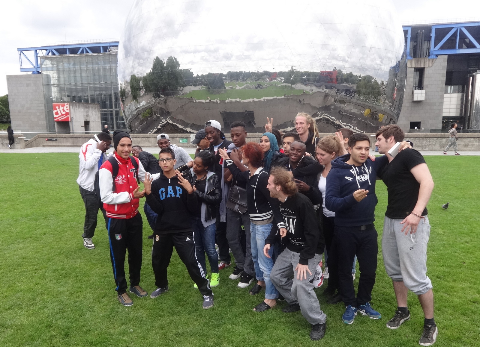 La Cité des sciences de la Villette et un groupe de fous joyeux !