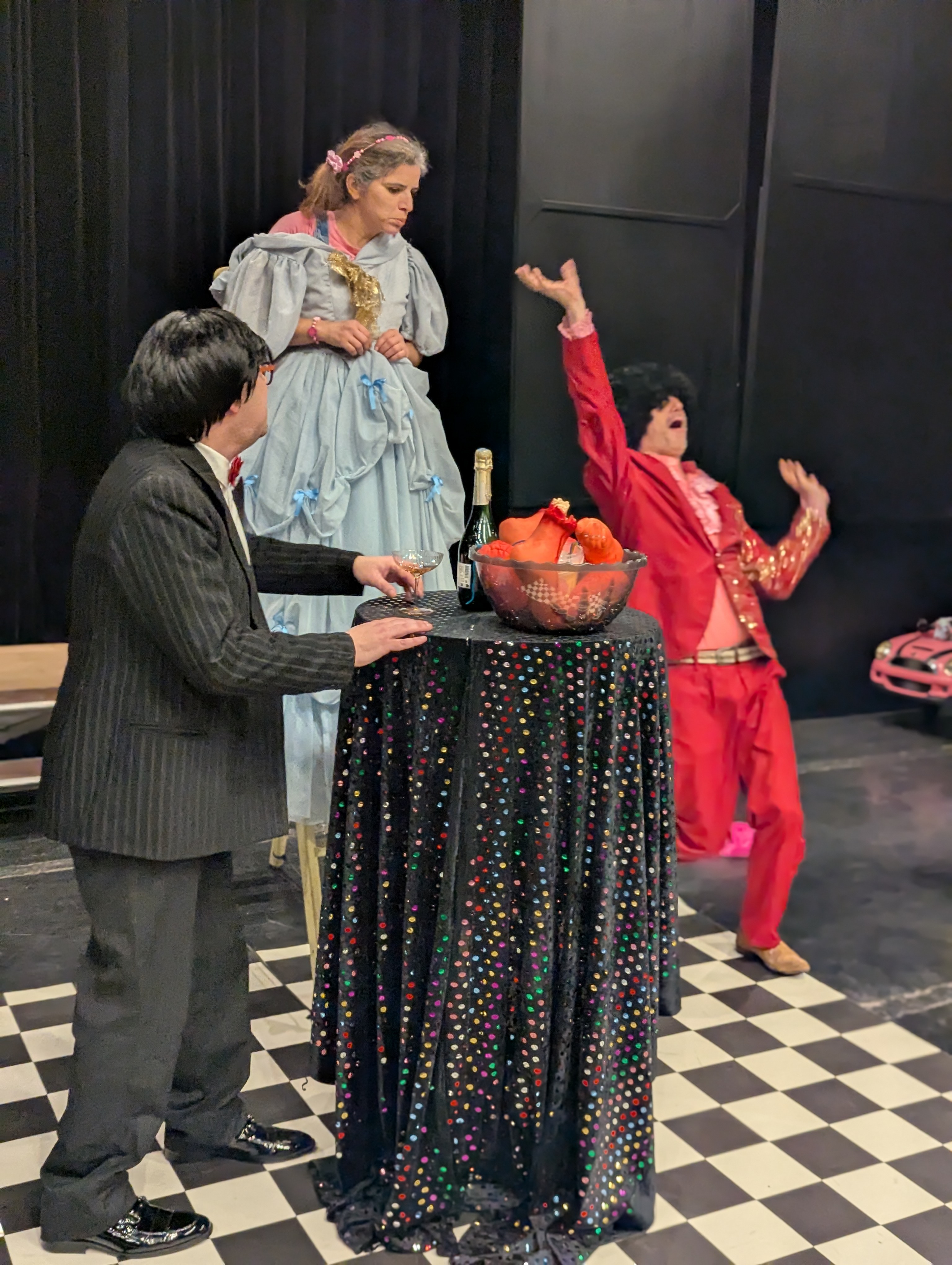 Pxl 20251202 193240336 portrait