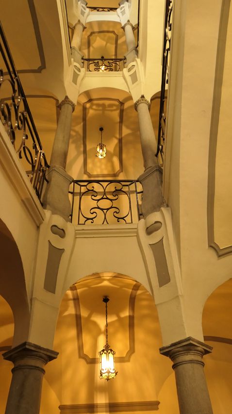 3 hotel particulier escalier