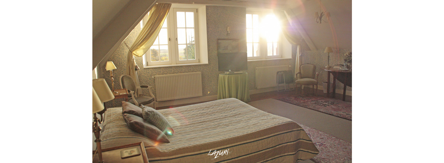 Airbnb chateau photo lazuri