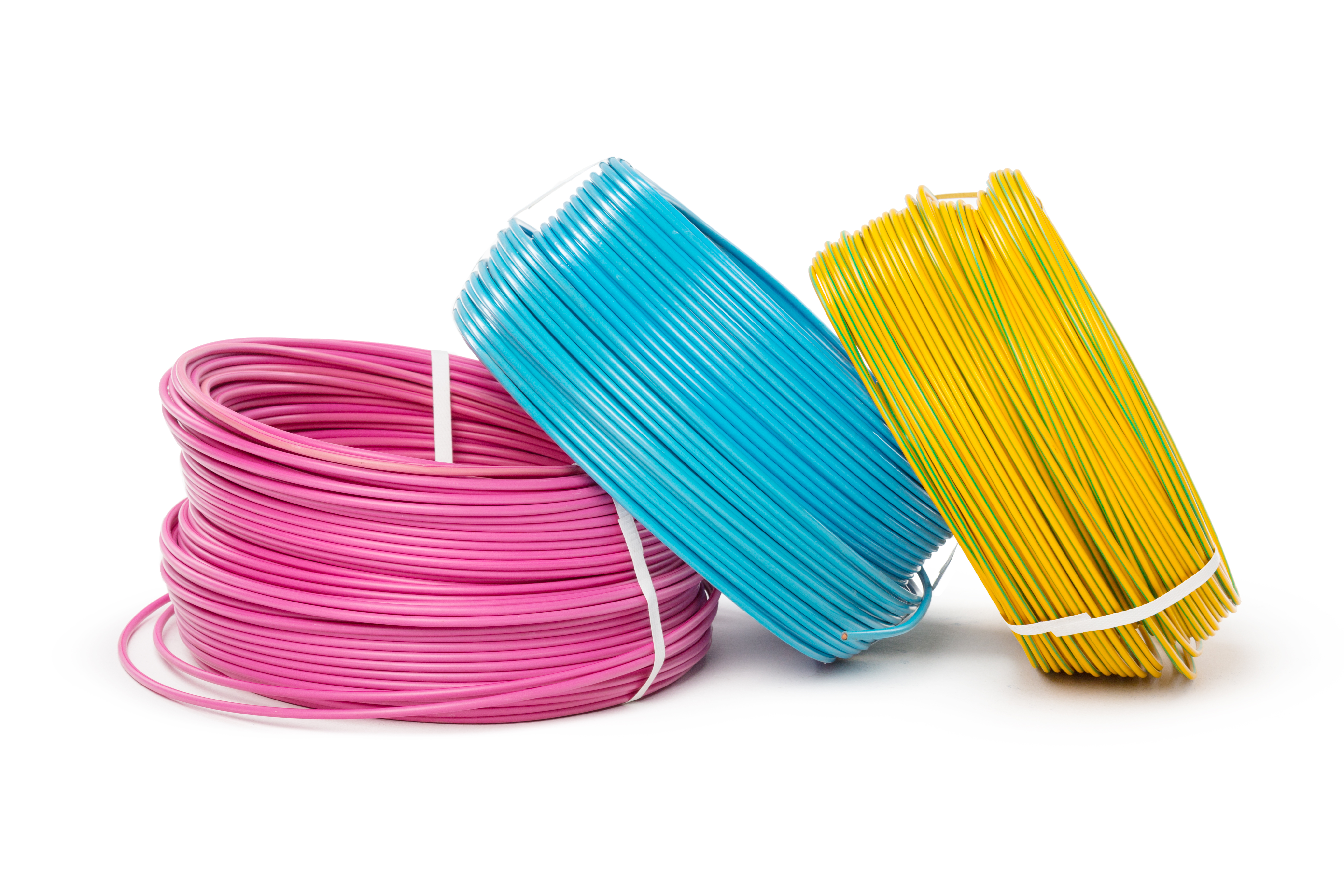 Equipement-d-energie-et-de-technologie-de-cable-electrique-d-isolement-sur-le-blanc