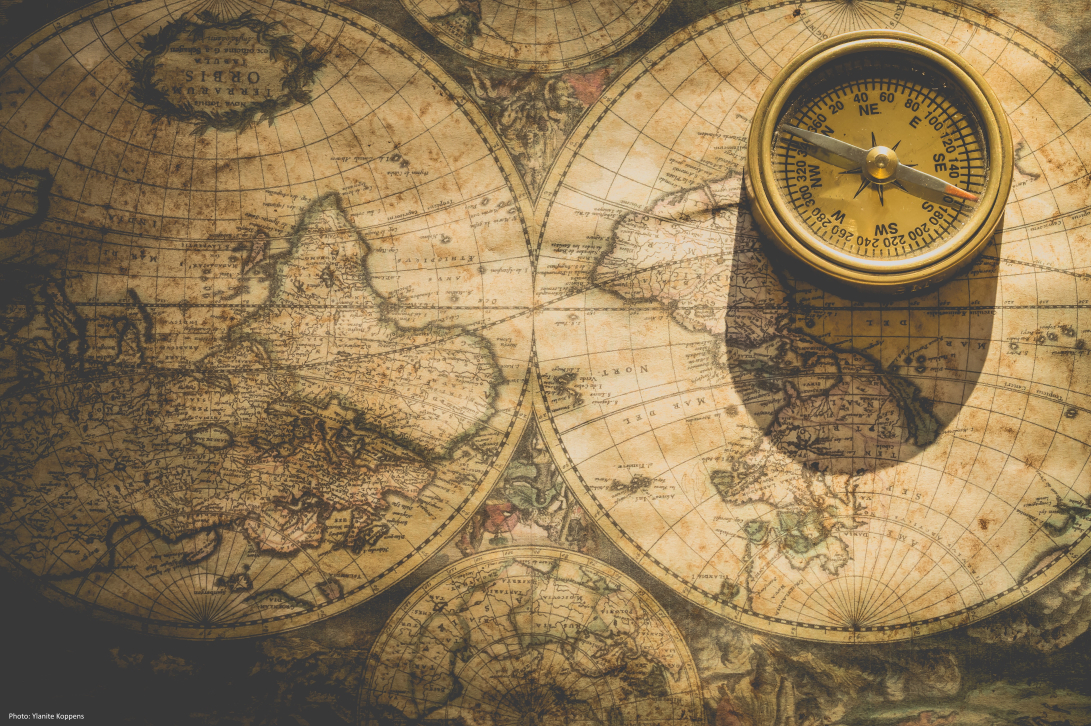 Beige analogue Compass - Photo by Ylanite Koppens from Pexels