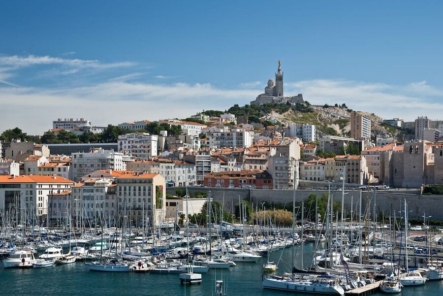 Expert-comptable-marseille8-56900719-900x -80-scale-ffffff-wCopyright