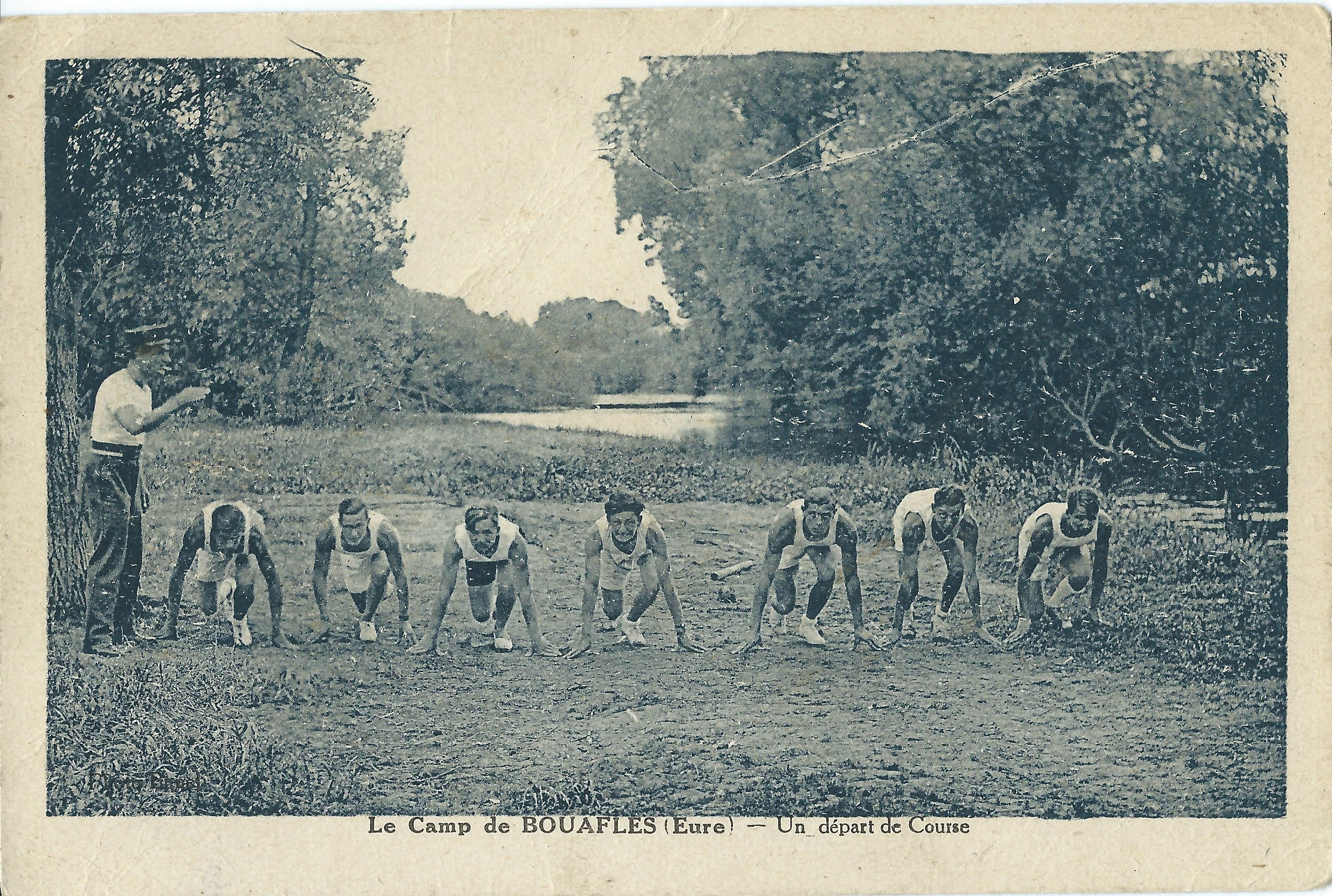 Camp des pilotins un depart de course 1923