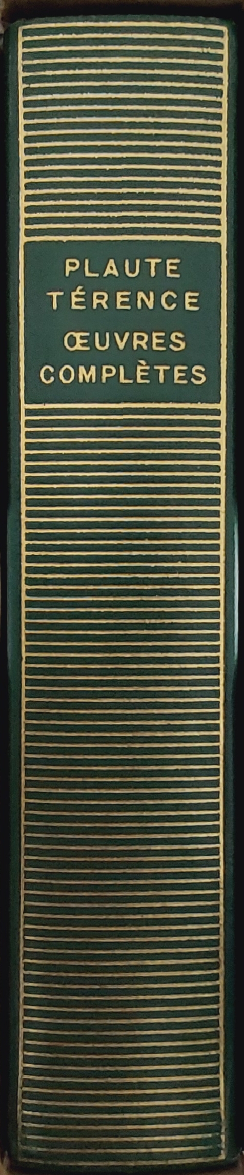 Volume 593 de Pline l'Ancien dans la bibliothèque de la Pléiade.