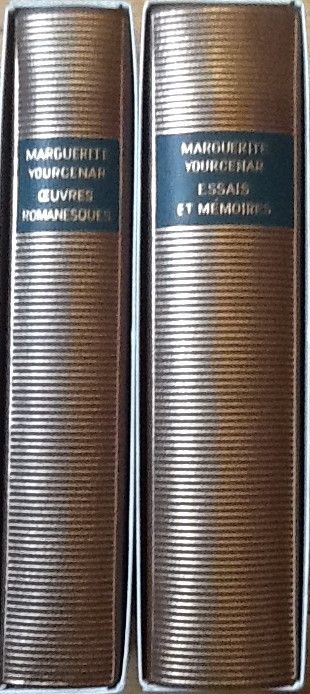 Volumes 303 et 378 de Yourcenar dans la Pléiade.
