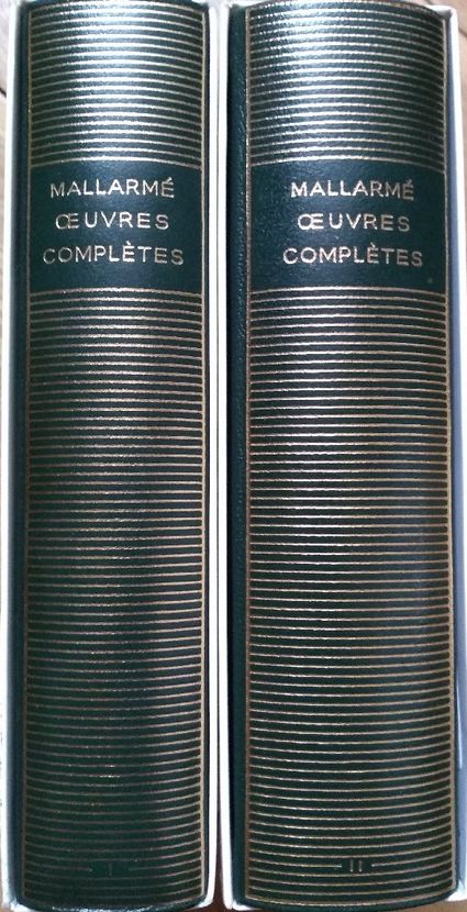Volumes 65 et 497 de Stéphane Mallarmé dans la Pléiade.