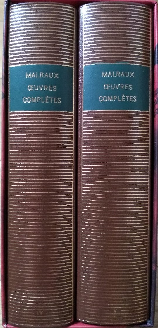 Volumes 508 et 509 de André Malraux dans la bibliothèque de la Pléiade.