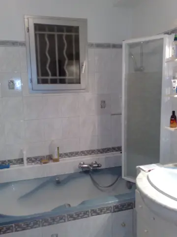 1 depose et evacuation des element sanitaire pare bain baignoire ensemble bain douche et lavabo a vertou