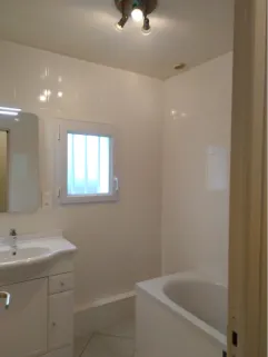 Transformation d'une salle d'eau en salle de bain à Bouguenais