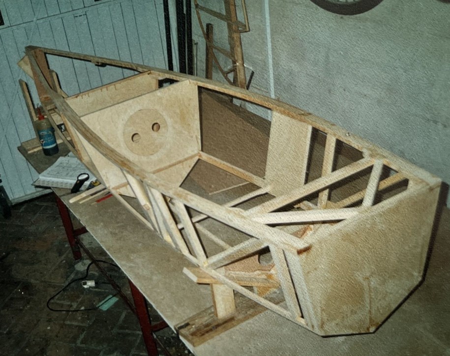 4v henri mignet hm293 11