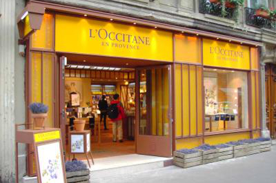  Décor Cérès dans magasins Occitane. Réalisation de tableaux pour boutique Occitane en Provence. Réalisation de motifs antique sur commande.