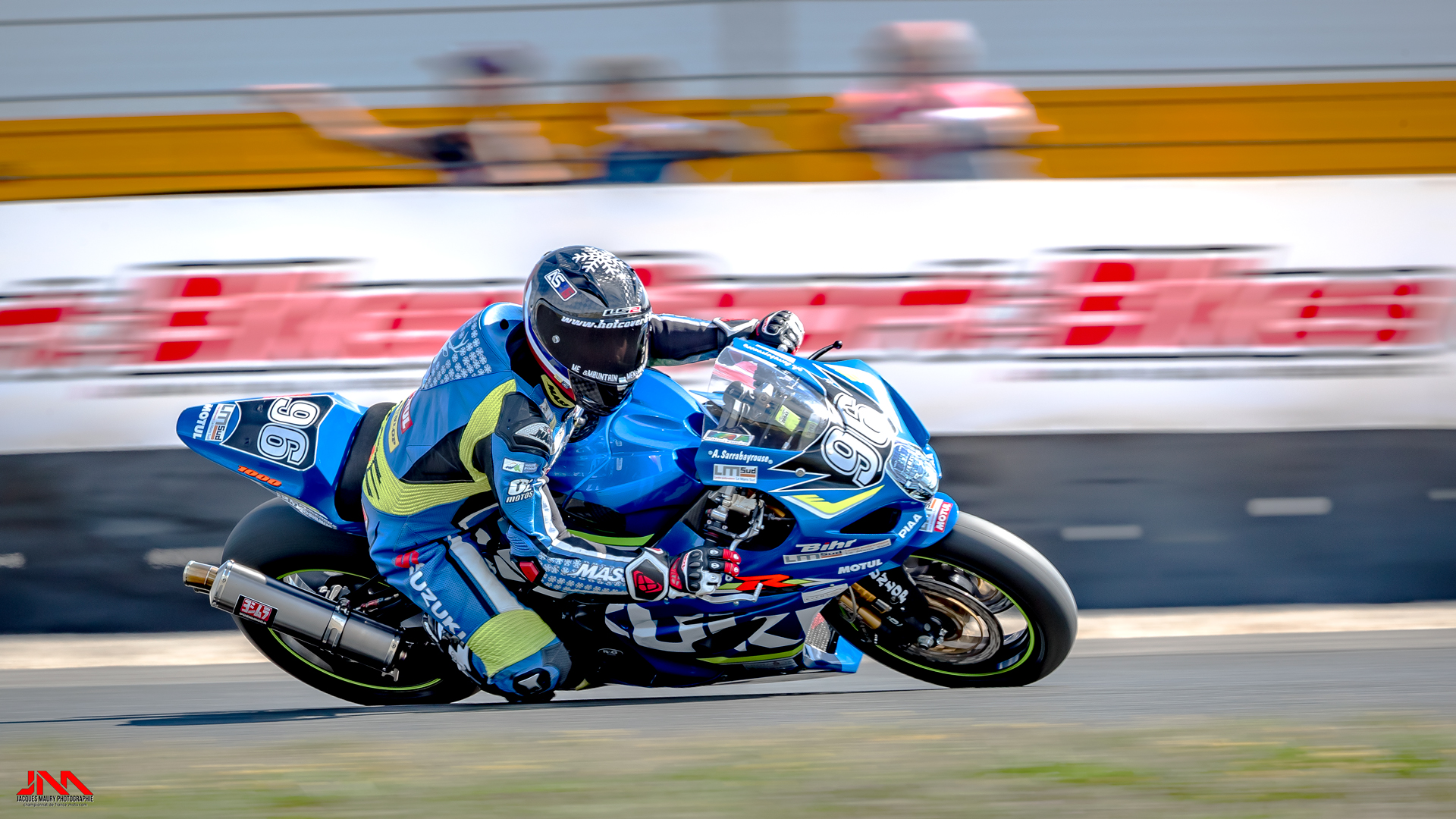 Lr 112eos1d carole fsbk 2018 212 26082018 ret