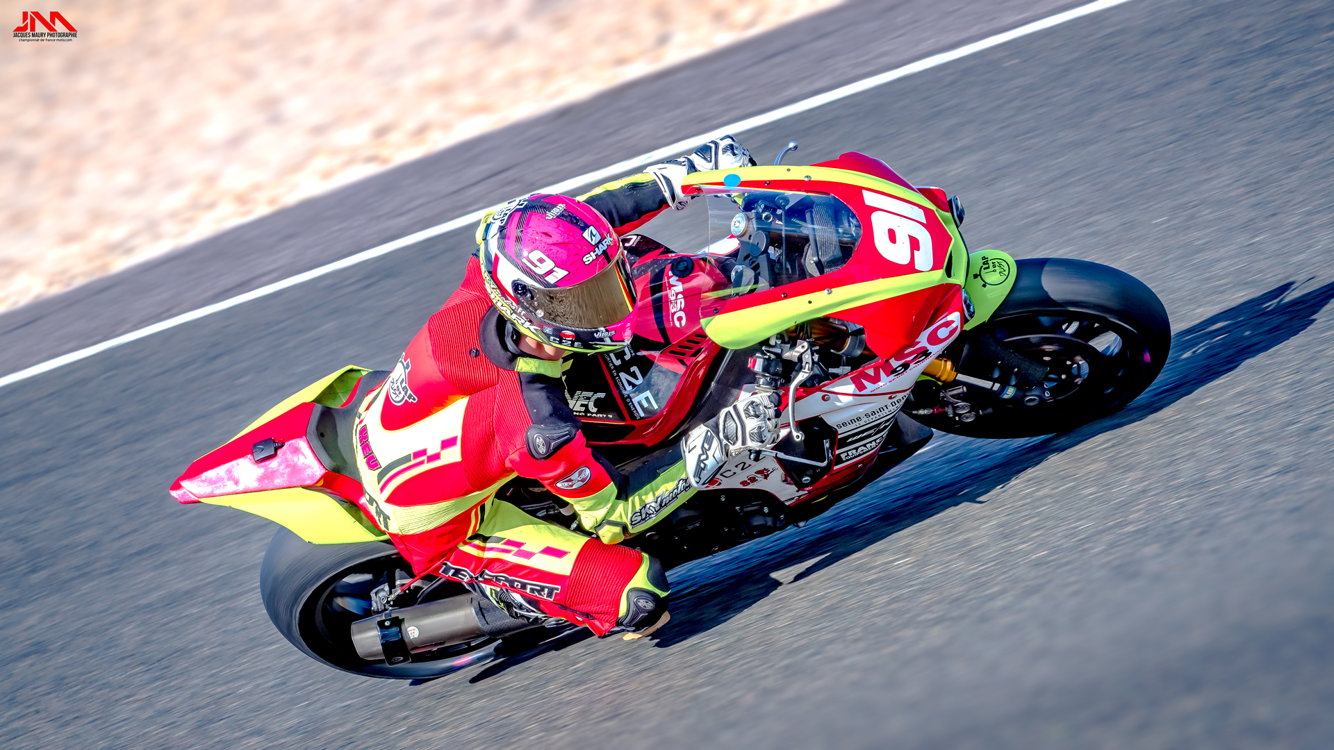 Lr 121eos1d carole fsbk 2018 97 25082018 ret