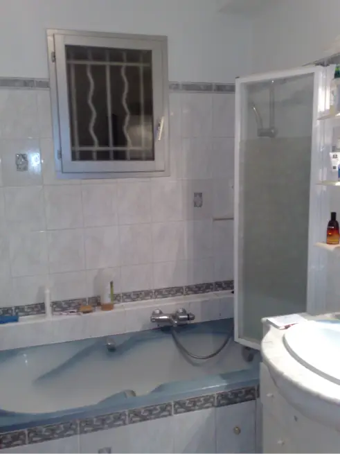 1 depose et evacuation des element sanitaire pare bain baignoire ensemble bain douche et lavabo a vertou