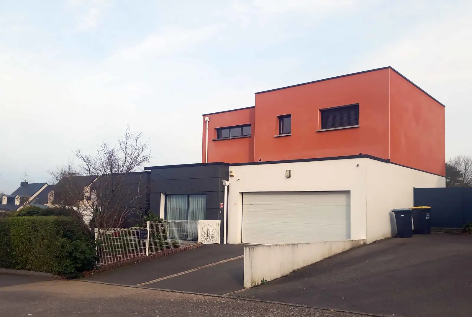 Construction extension sureelevation dessus de garage crevin ille et vilaine annee 2023 facade est