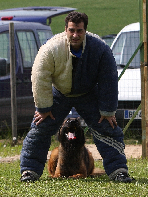 8945