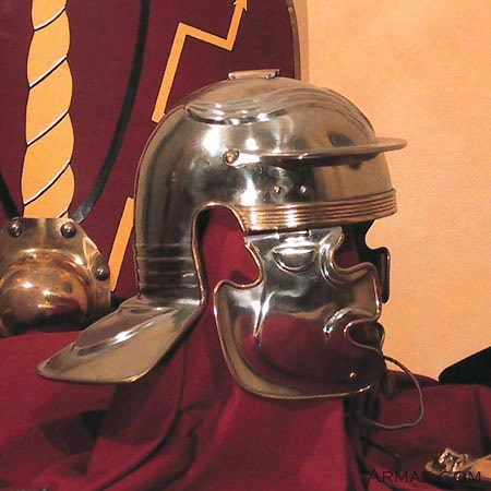 Casque romain imperial gaulois c hl1134 min
