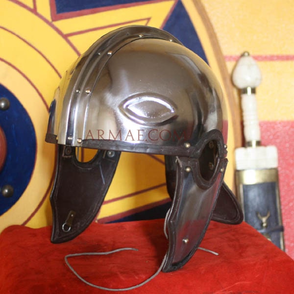 Casque romain tardif augst min