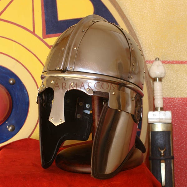 Casque romain tardif burgh castle min