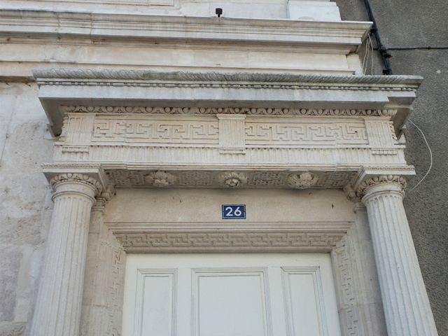 T12