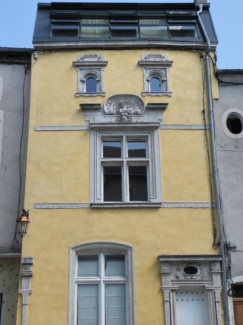 T16