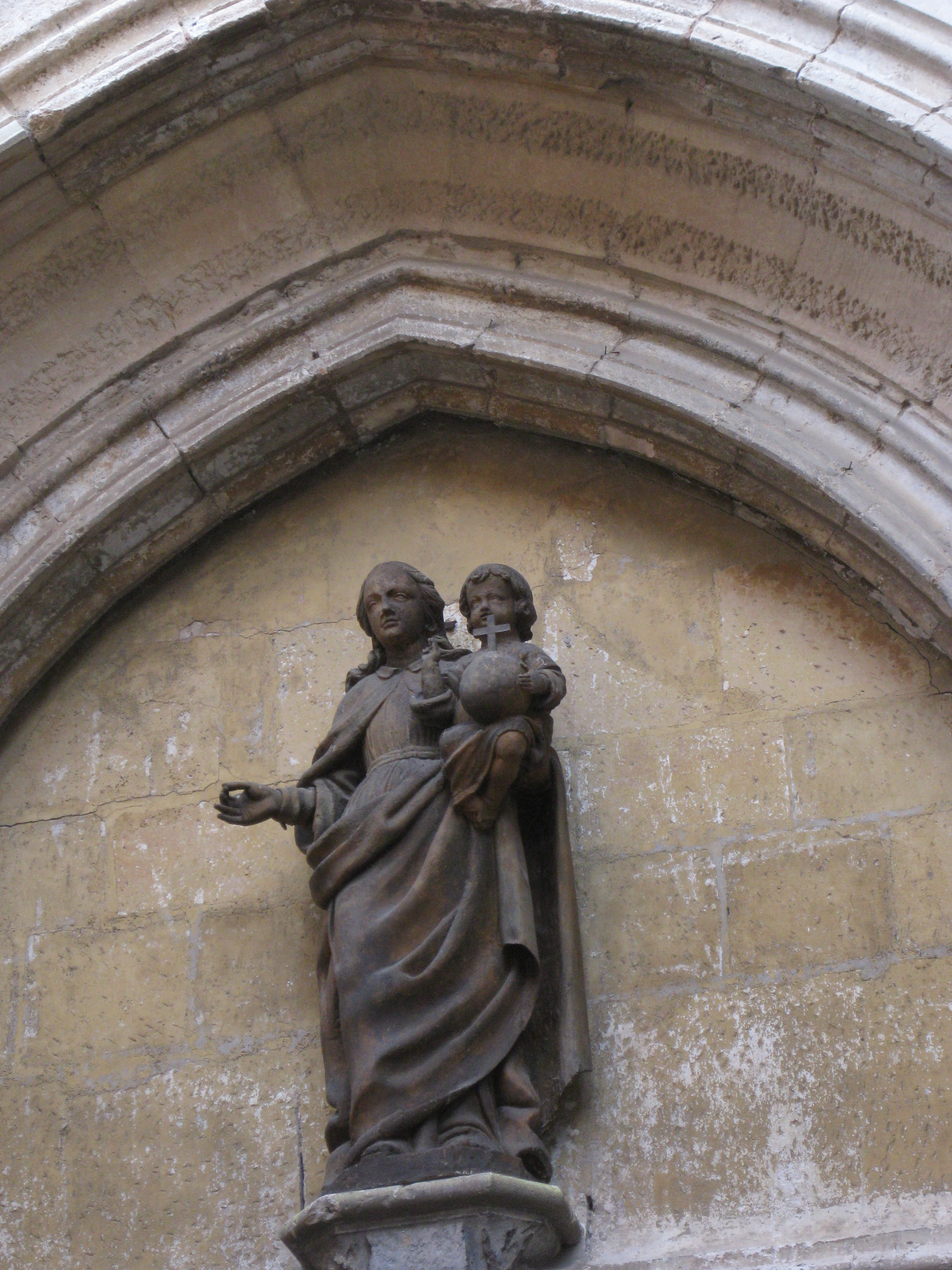Statuevierge