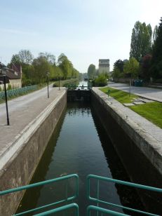 + Ecluse, la Somme et le chemin de Hallage, sur la route de FOUILLOY / Photo : Paul PARIS, Tous droits réservés