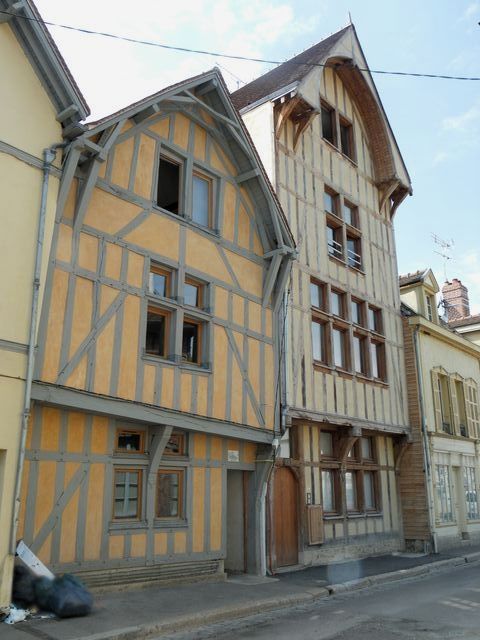 Troyes112