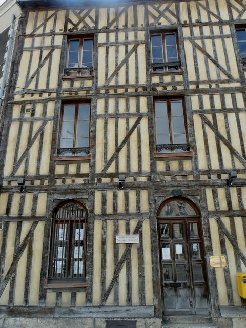 Troyes113