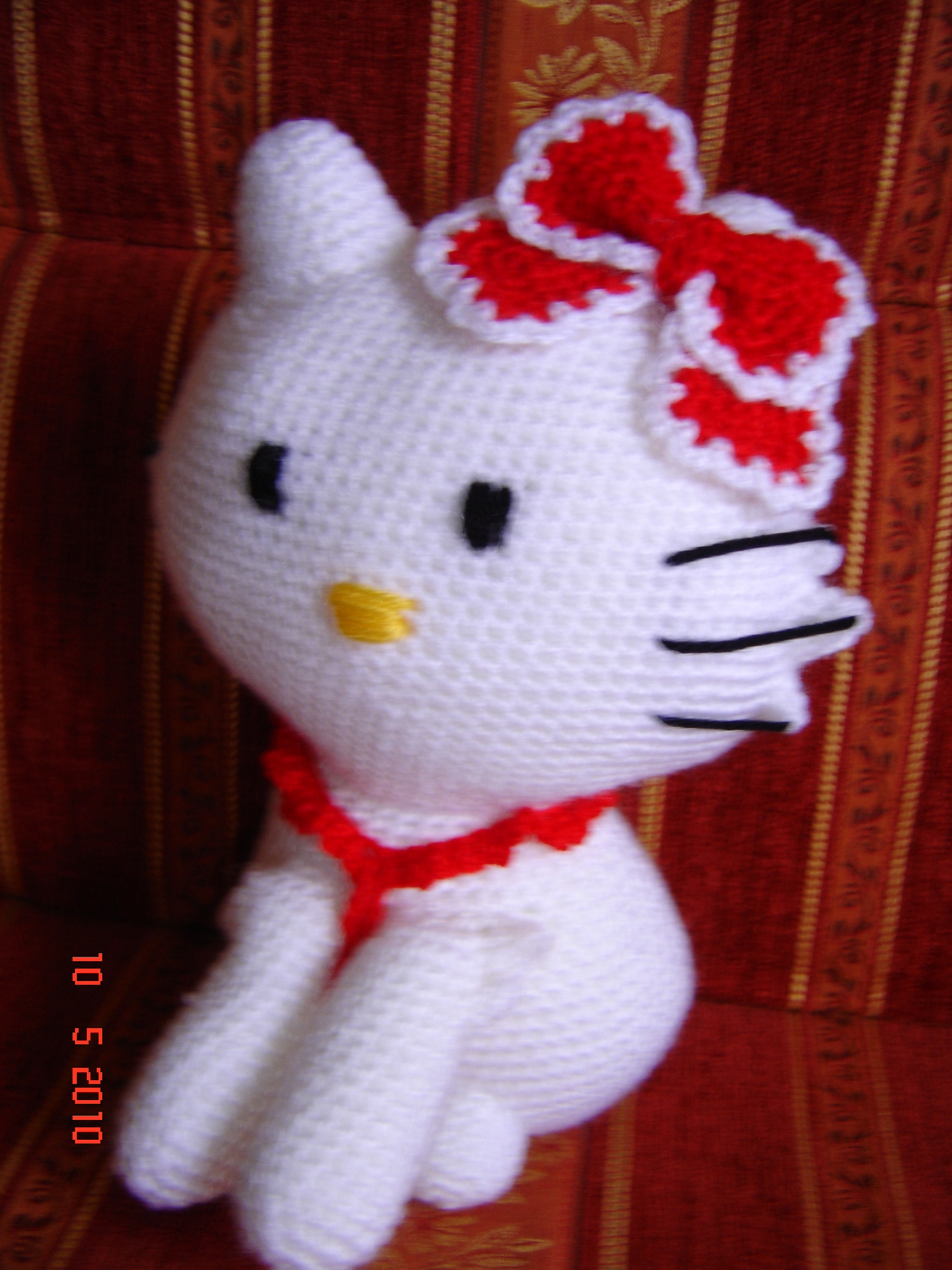 grande kitty assise 25cm 20 euros