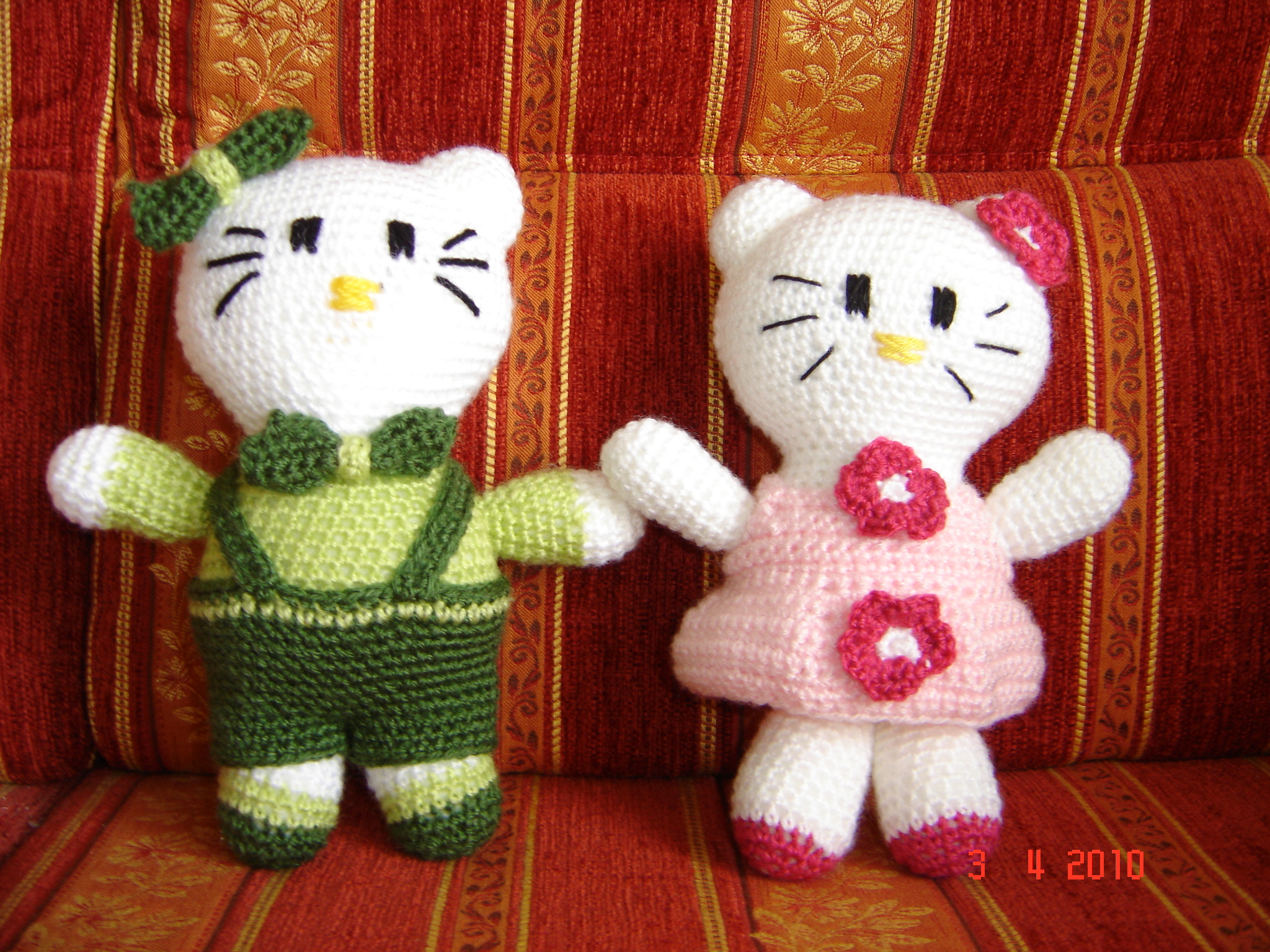 couple de kitty de 20cm 15 euros pièce