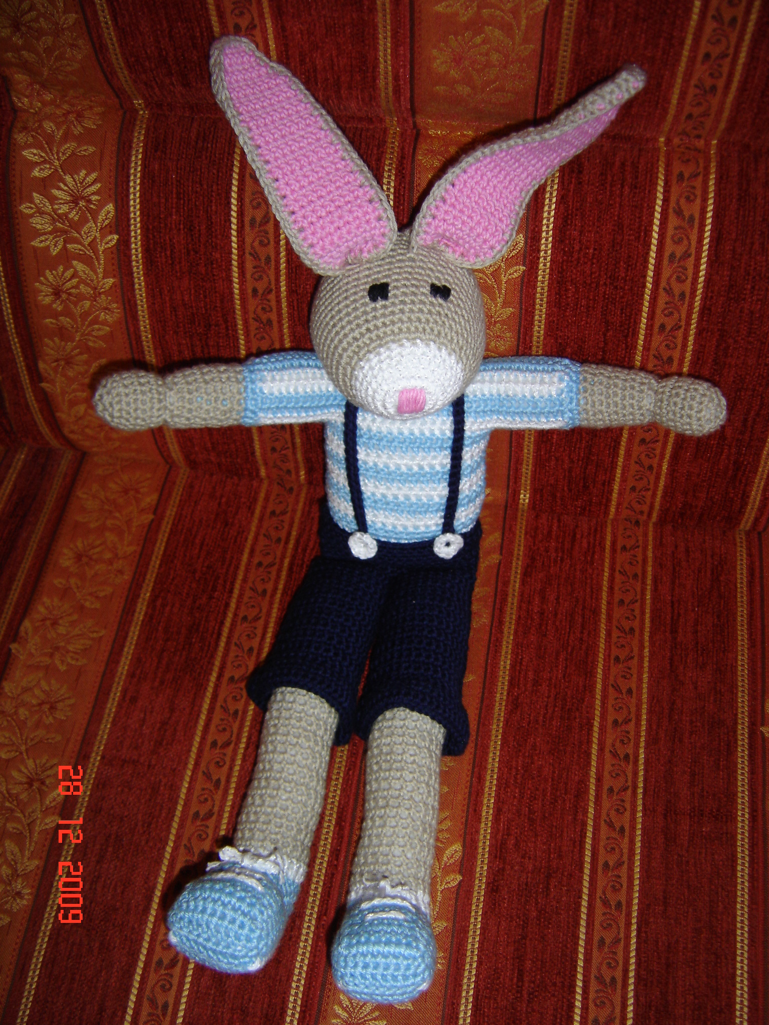 le lapin au crochet 40 cm 20 euros