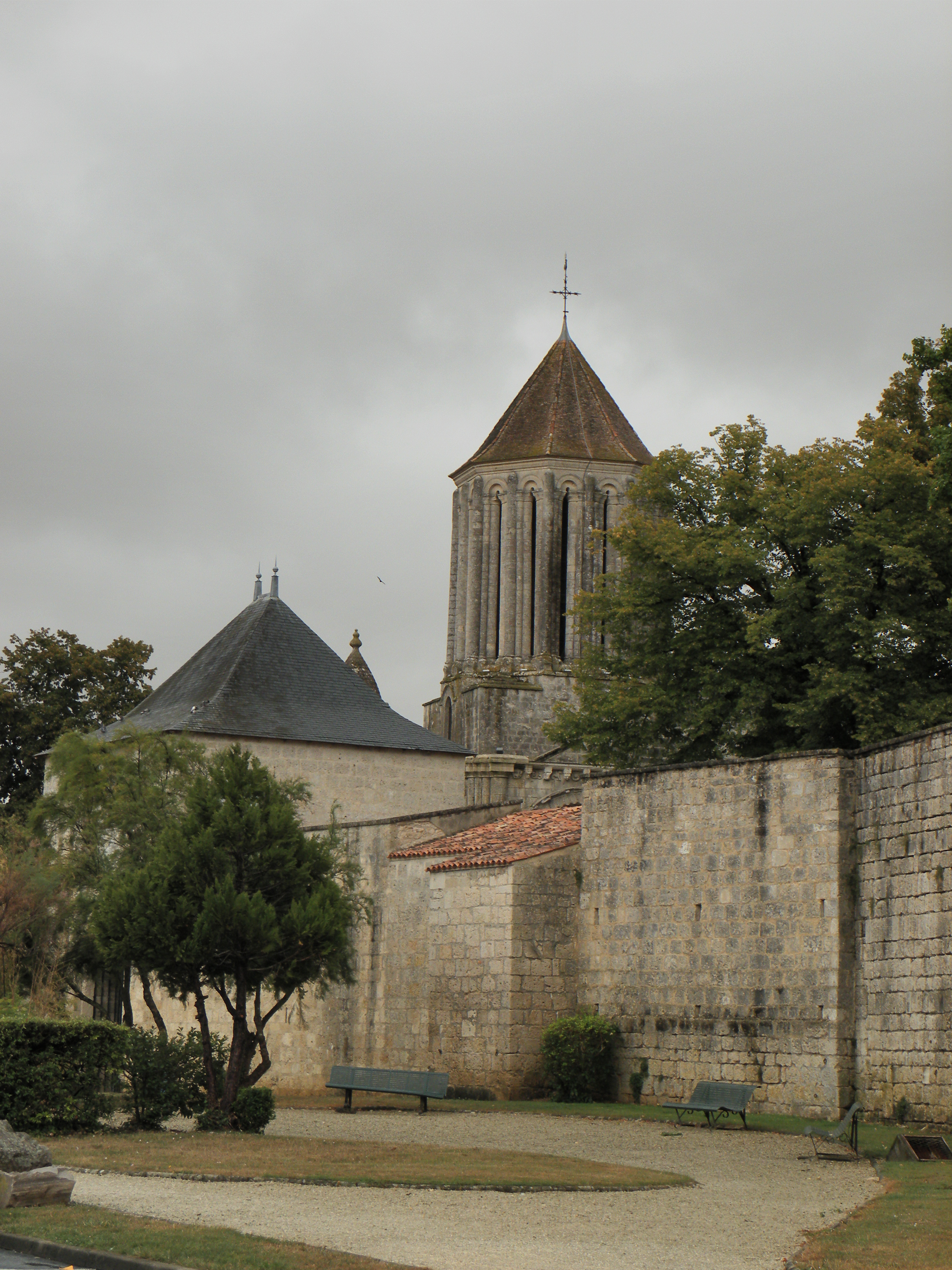 Surgeres5