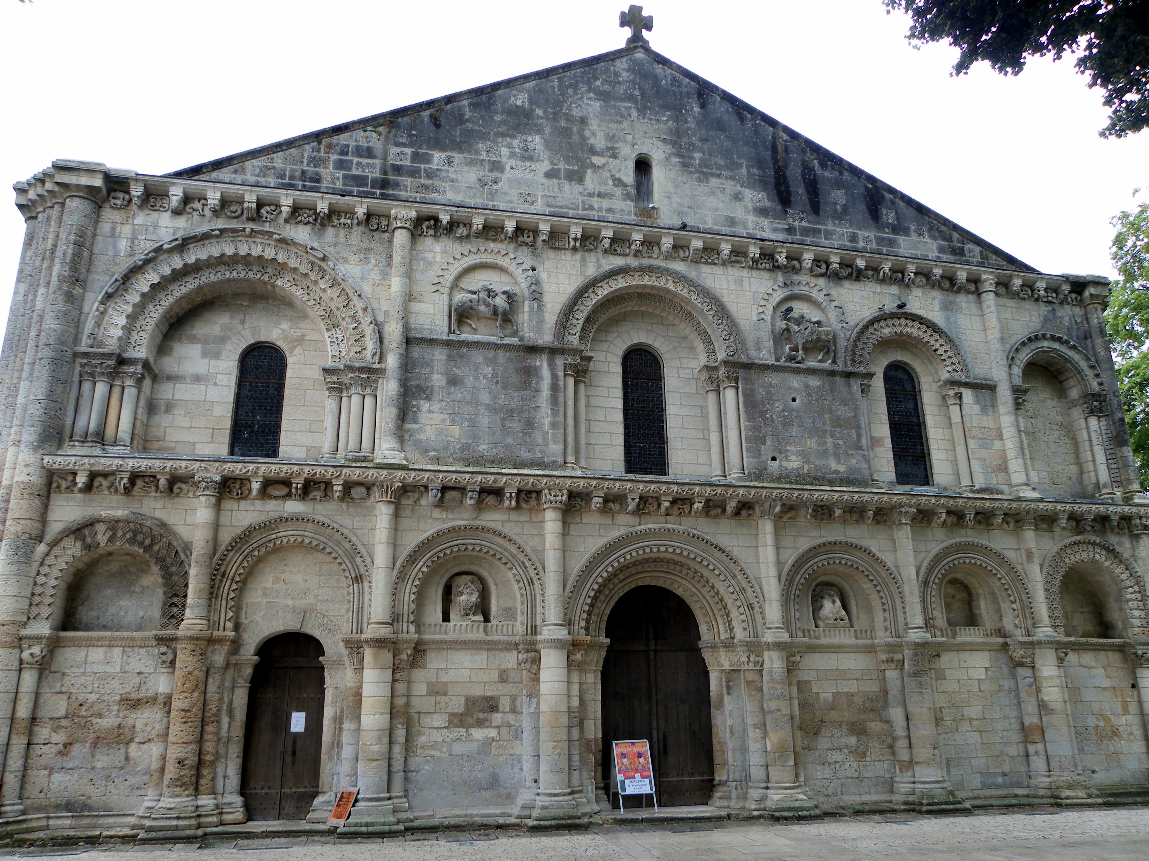 Surgeres9