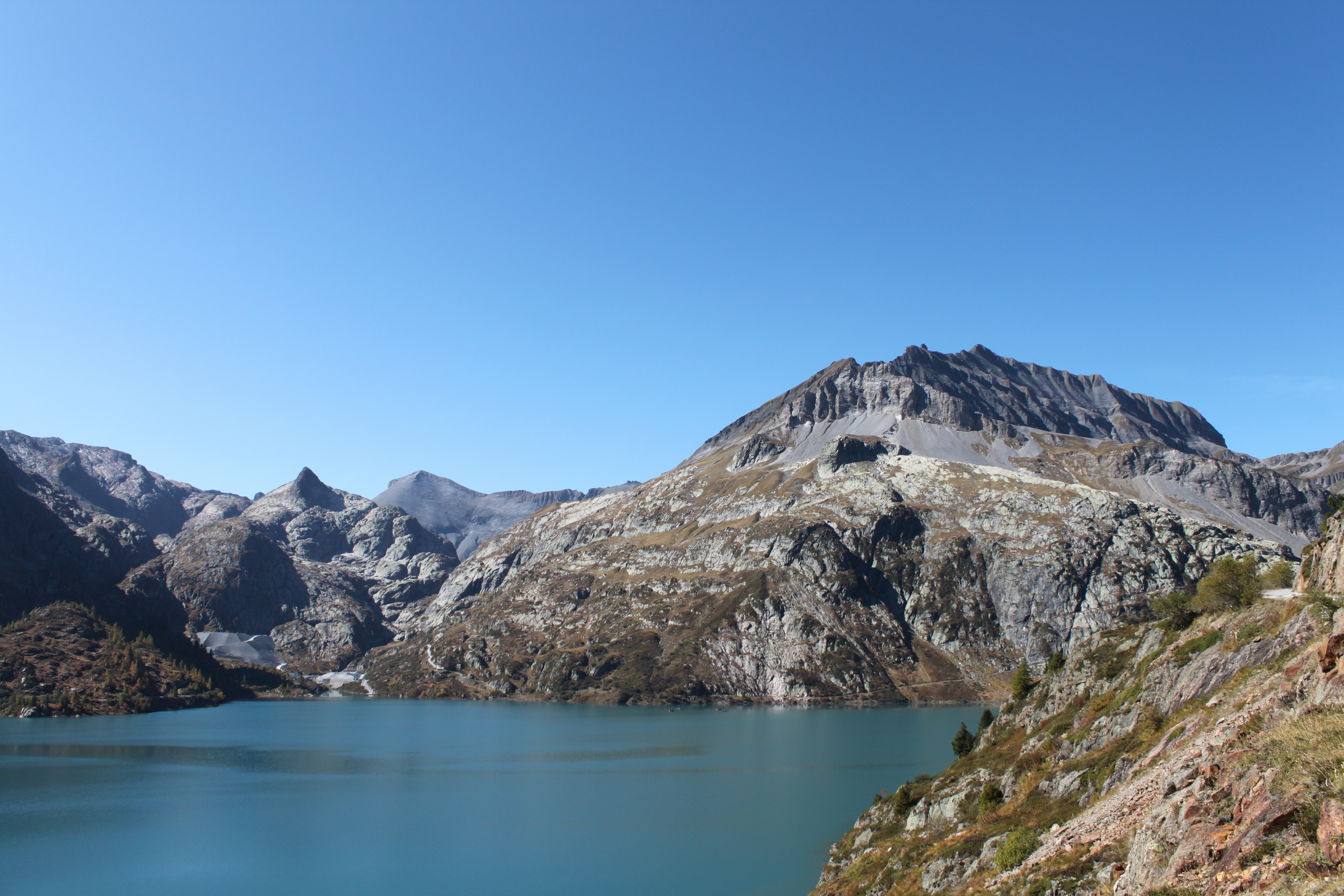 Splendide lac d'Emosson
