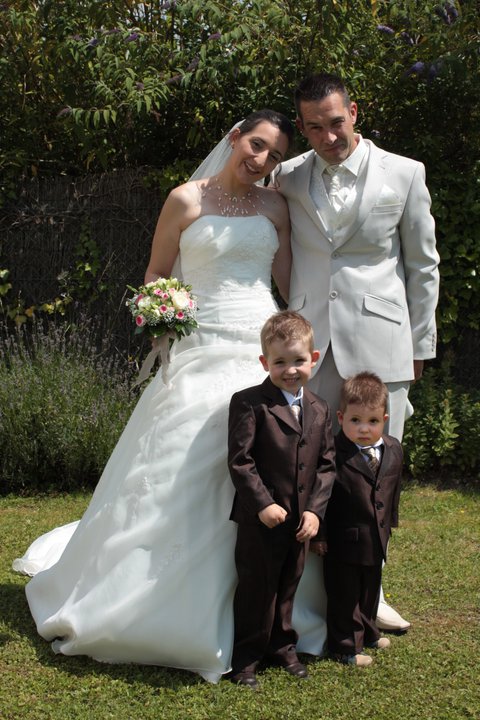 228838 2301488975991 1212189852 32829479 1966812 n