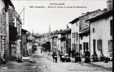 Cartes postales photos entree de bourg et groupe de dentellieres craponne sur arzon 43500 7785 20071023 4a6m6w5e2d5n5c4x9l9w jpg 1 maxi