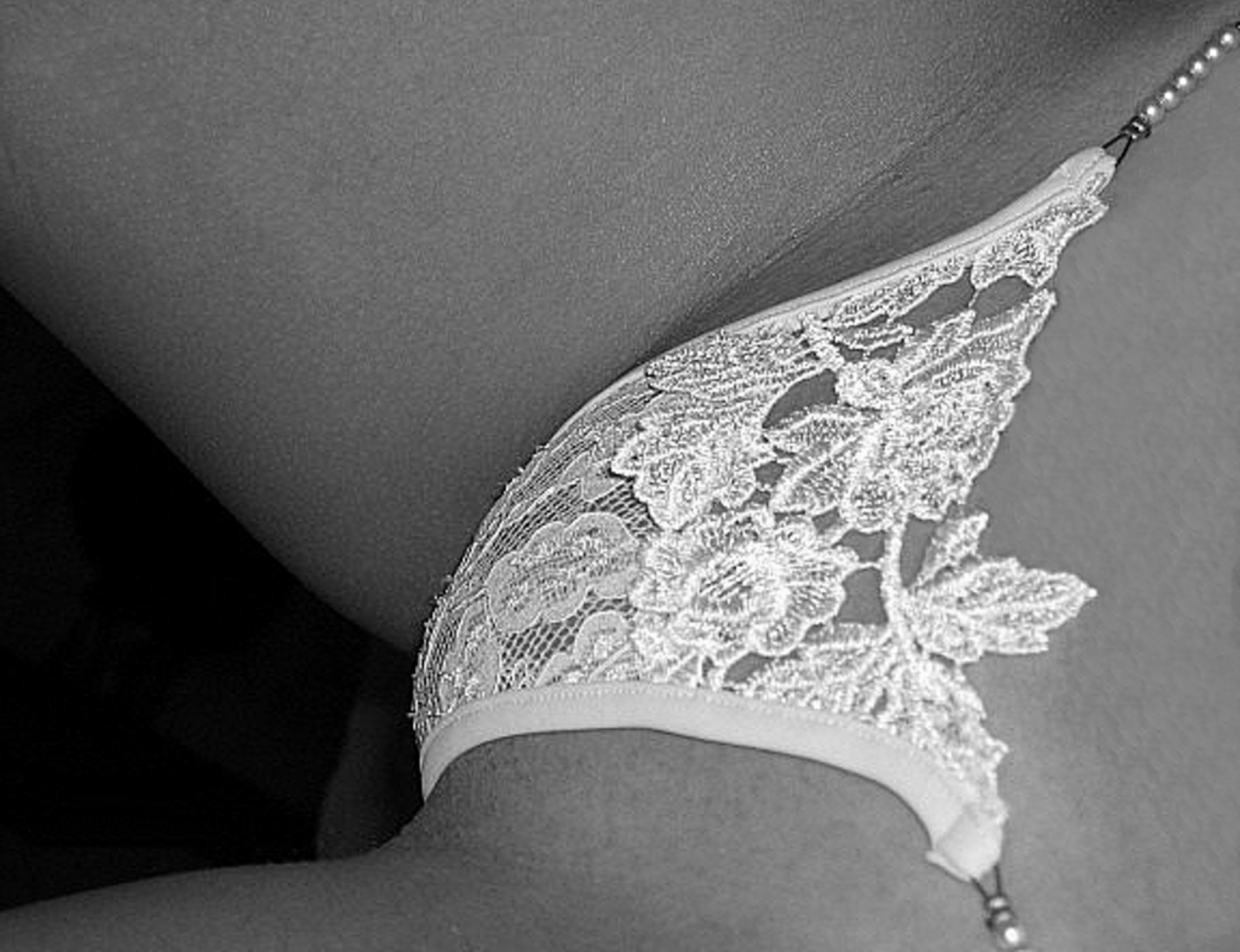 I adore beautiful thing that are exquisitely designed and made perfectly fit and slide perfectly between my legs!