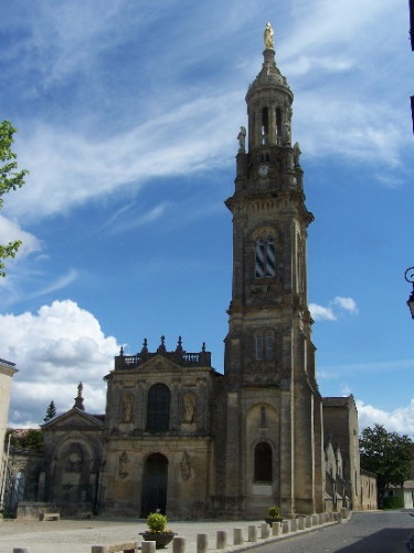 Verdelais basilique01