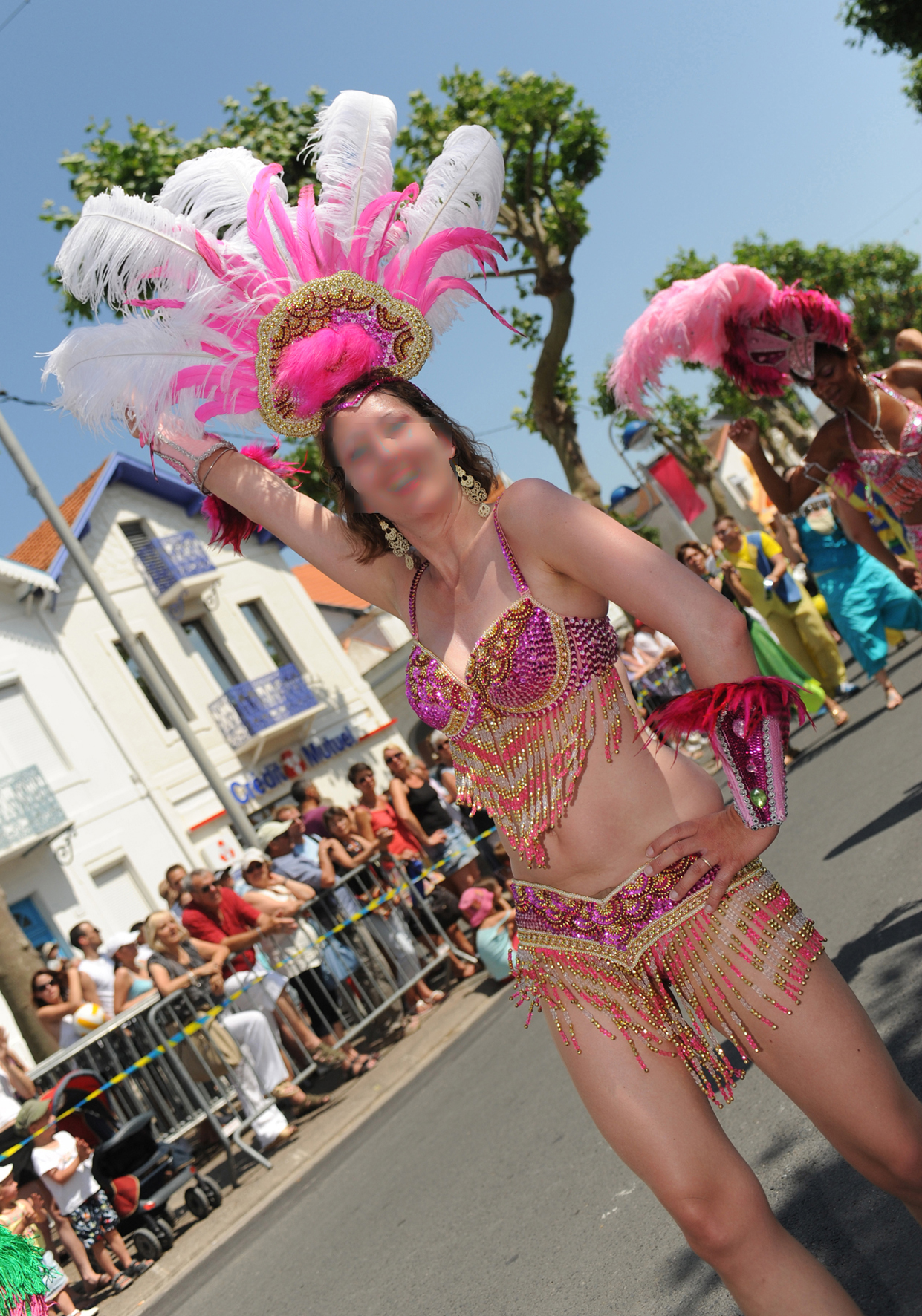 Cajoux Costume samba rose et blanc
