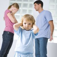 Couple dispute enfant