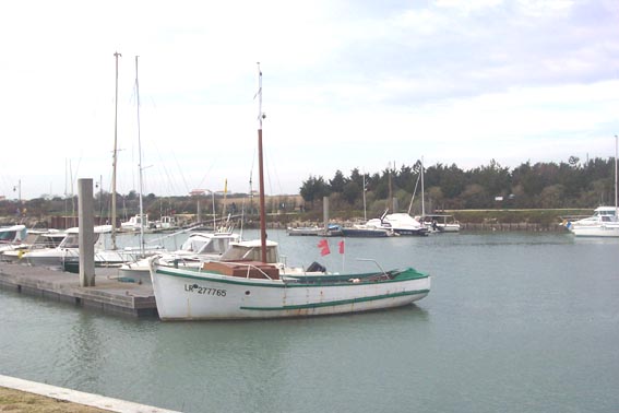 Le port Du Plomb qui fut un haut lieux ostréicole, n'est plus aujourd'hui qu'un port de plaisance.